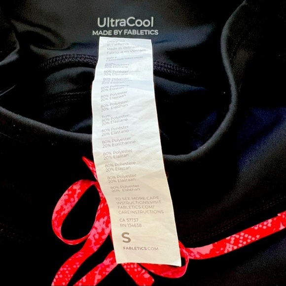 Fabletics Ultra Cool Snakeskin Capri Leggings - Picture 6 of 6